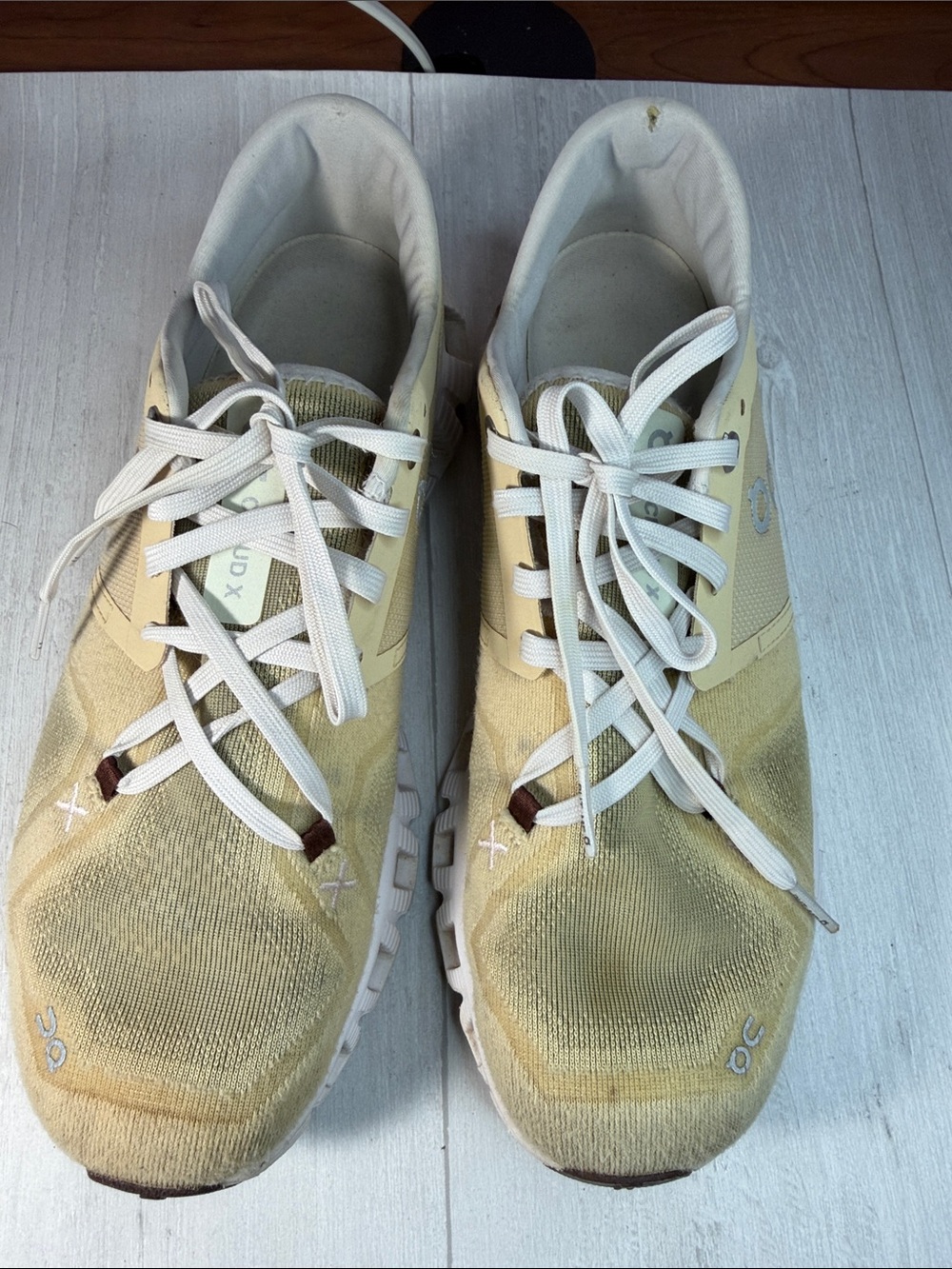 On Running Cloudswift Lightweight Men's Running Shoe - Beige - Picture 6 of 11